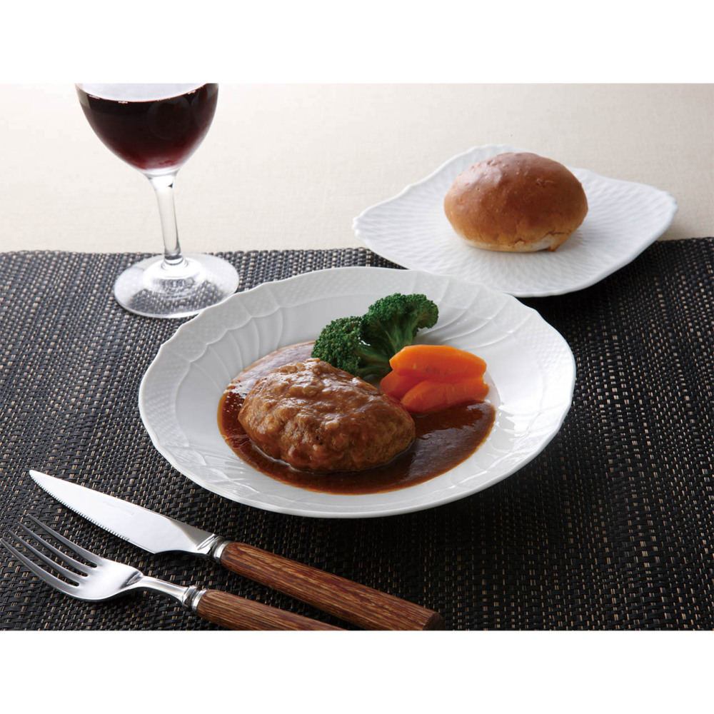 松阪牛入り煮込みハンバーグ